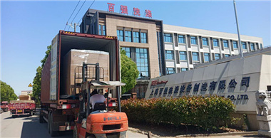 百強(qiáng)洗滌設(shè)備今日分別出口韓國(guó) 發(fā)貨江西